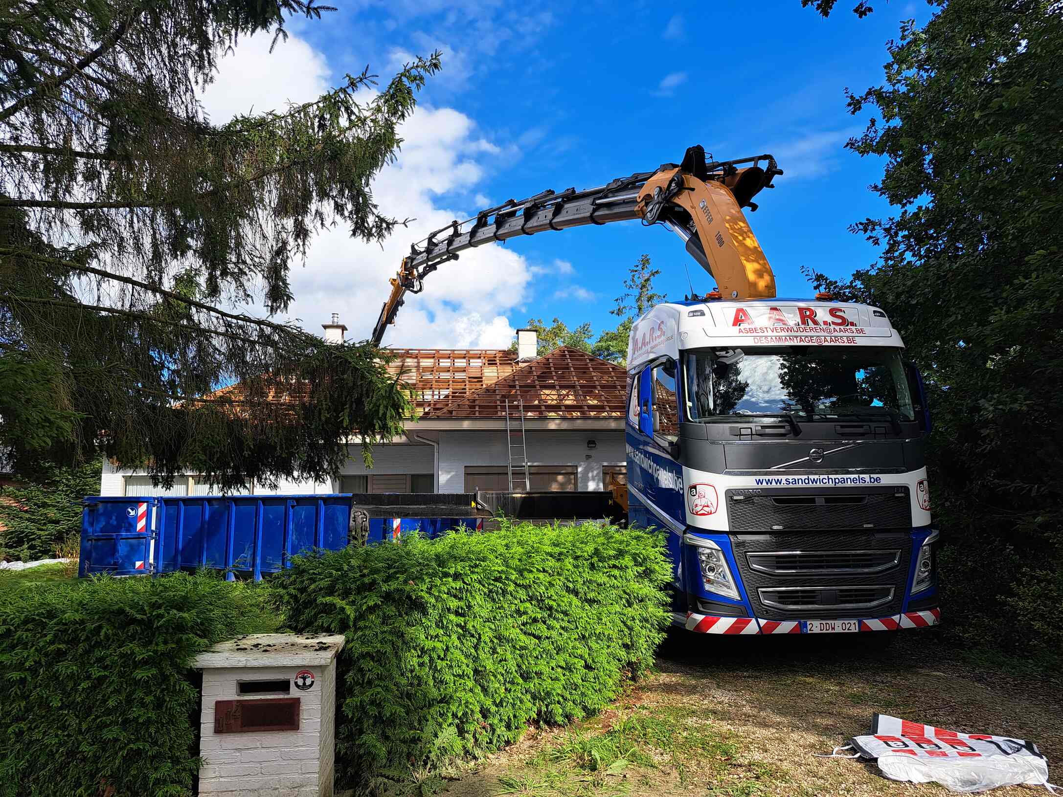 Asbestverwijdering Keerbergen - met mobiele kraan 